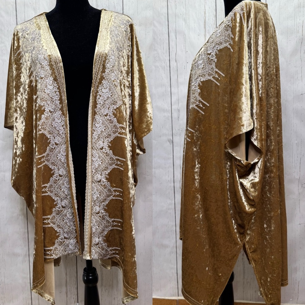 Angel Heart Boutique Gold Velvet Embroidered Kimono 2X Boho Statement Layering
